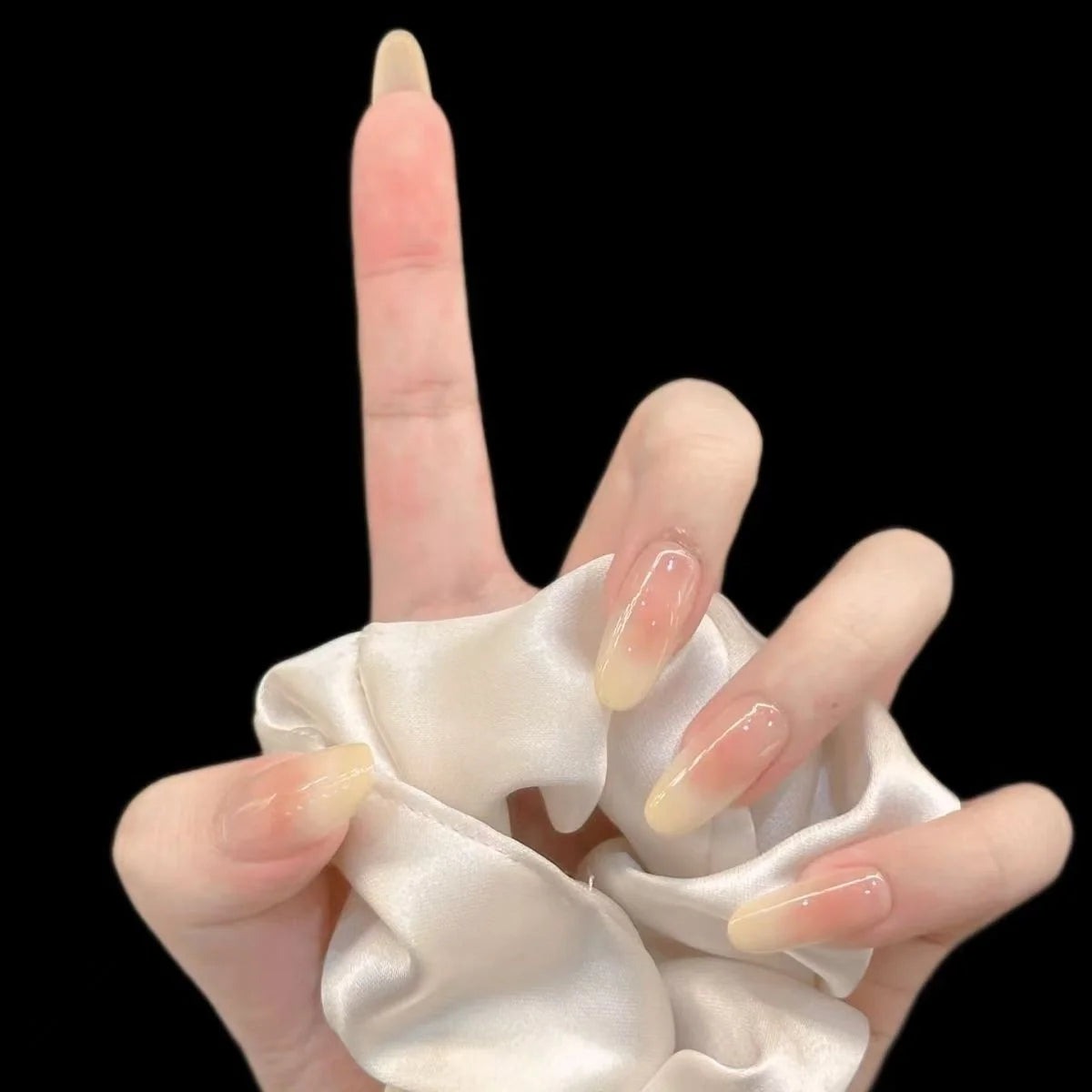 Press-On Nails 3D Embellished Designs Easy Application S and M Sizes