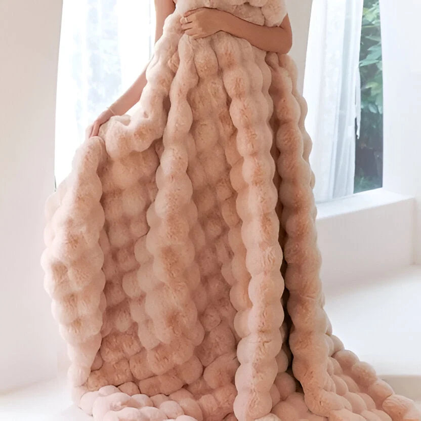 Throw Blanket Velvety Plush Lightweight Machine-Washable