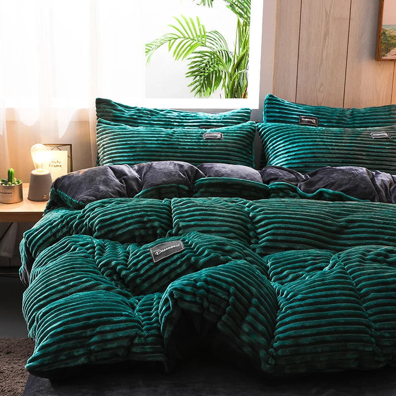 Bedding Set Plush Double-Sided 4-Piece Year-Round Comfort
