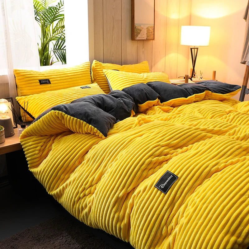 Bedding Set Plush Double-Sided 4-Piece Year-Round Comfort