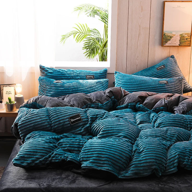 Bedding Set Plush Double-Sided 4-Piece Year-Round Comfort