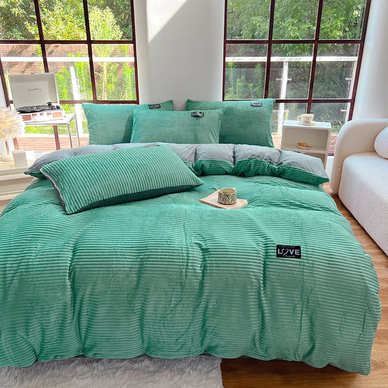 Bedding Set Plush Double-Sided 4-Piece Year-Round Comfort
