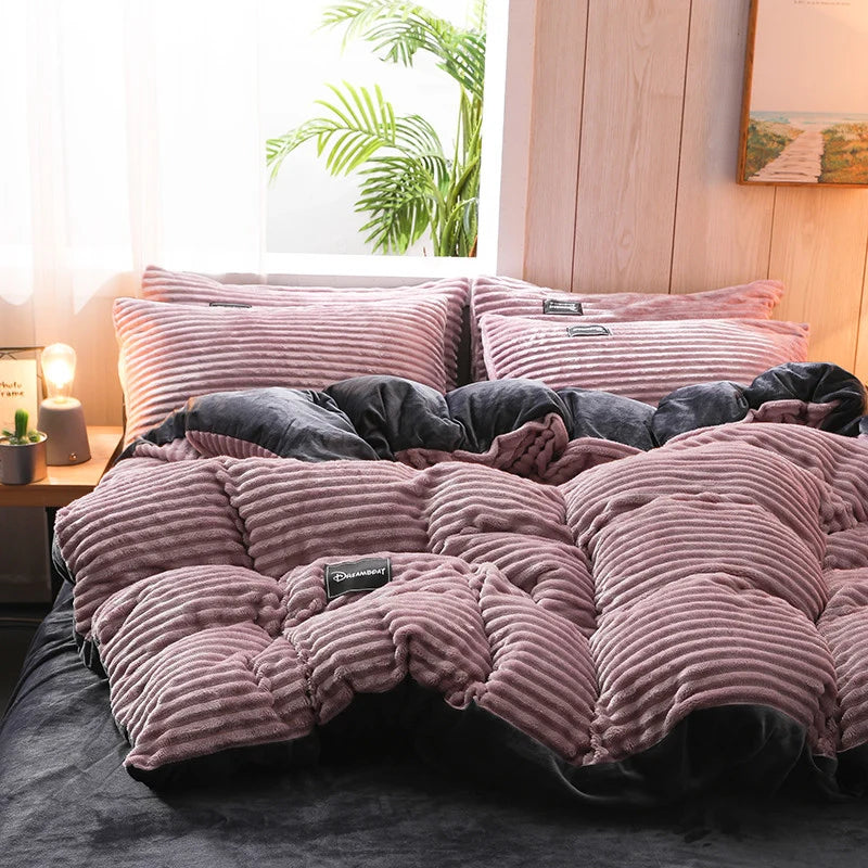 Bedding Set Plush Double-Sided 4-Piece Year-Round Comfort