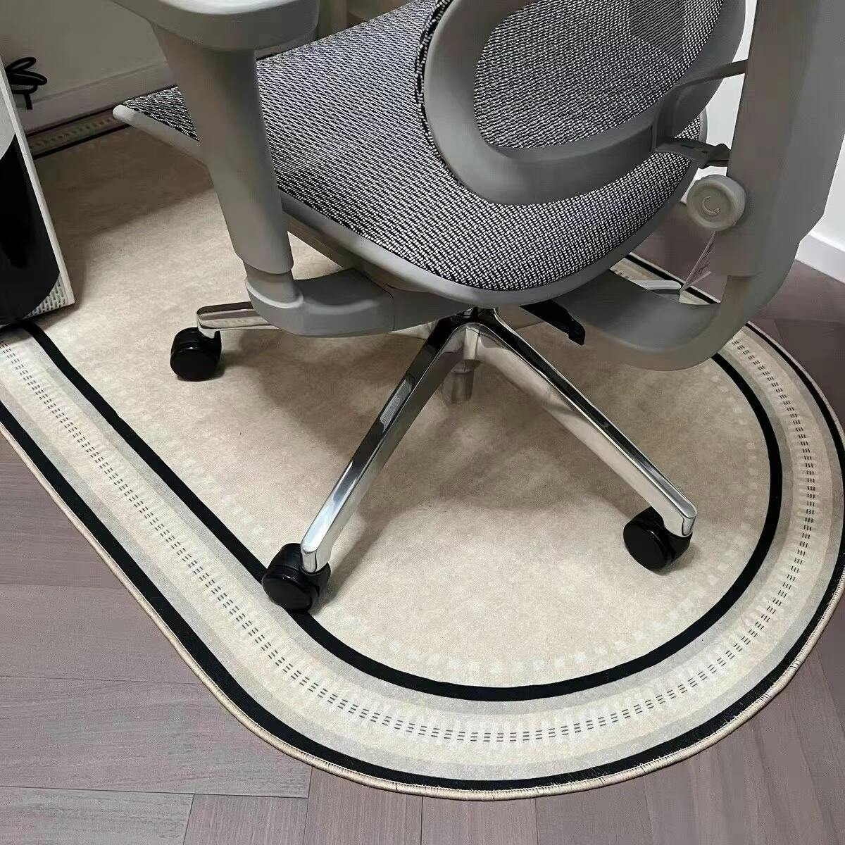Chair Mat Polyester Fleece Non-Slip Backing Semi-Round Shape