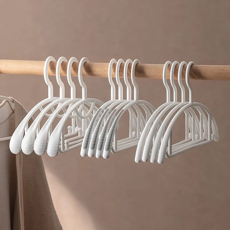 Clothes Hangers Non-Slip Rounded Shoulders Set of 10