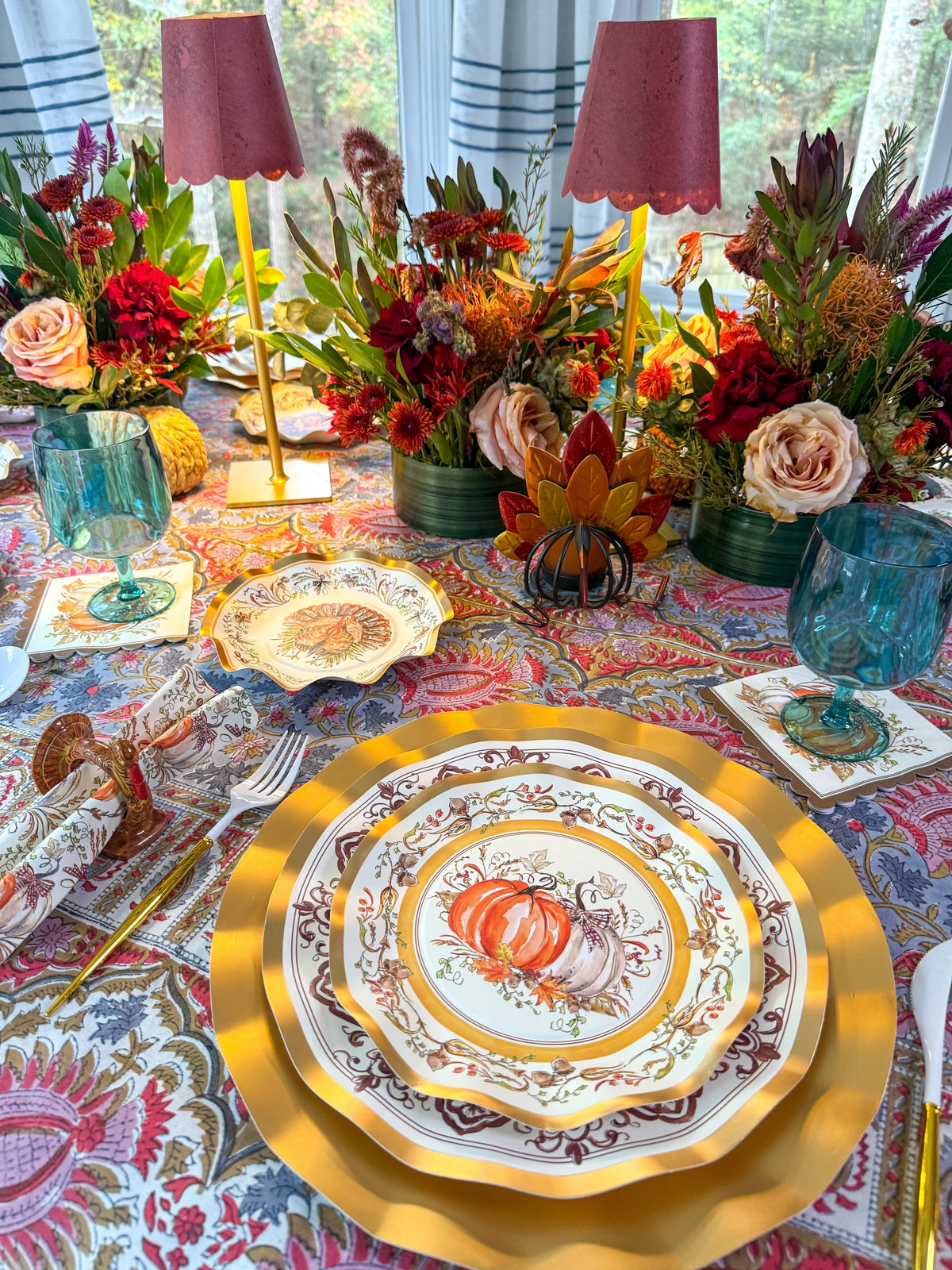 Disposable Plates Heavy-Duty Thanksgiving Design Gold Accents
