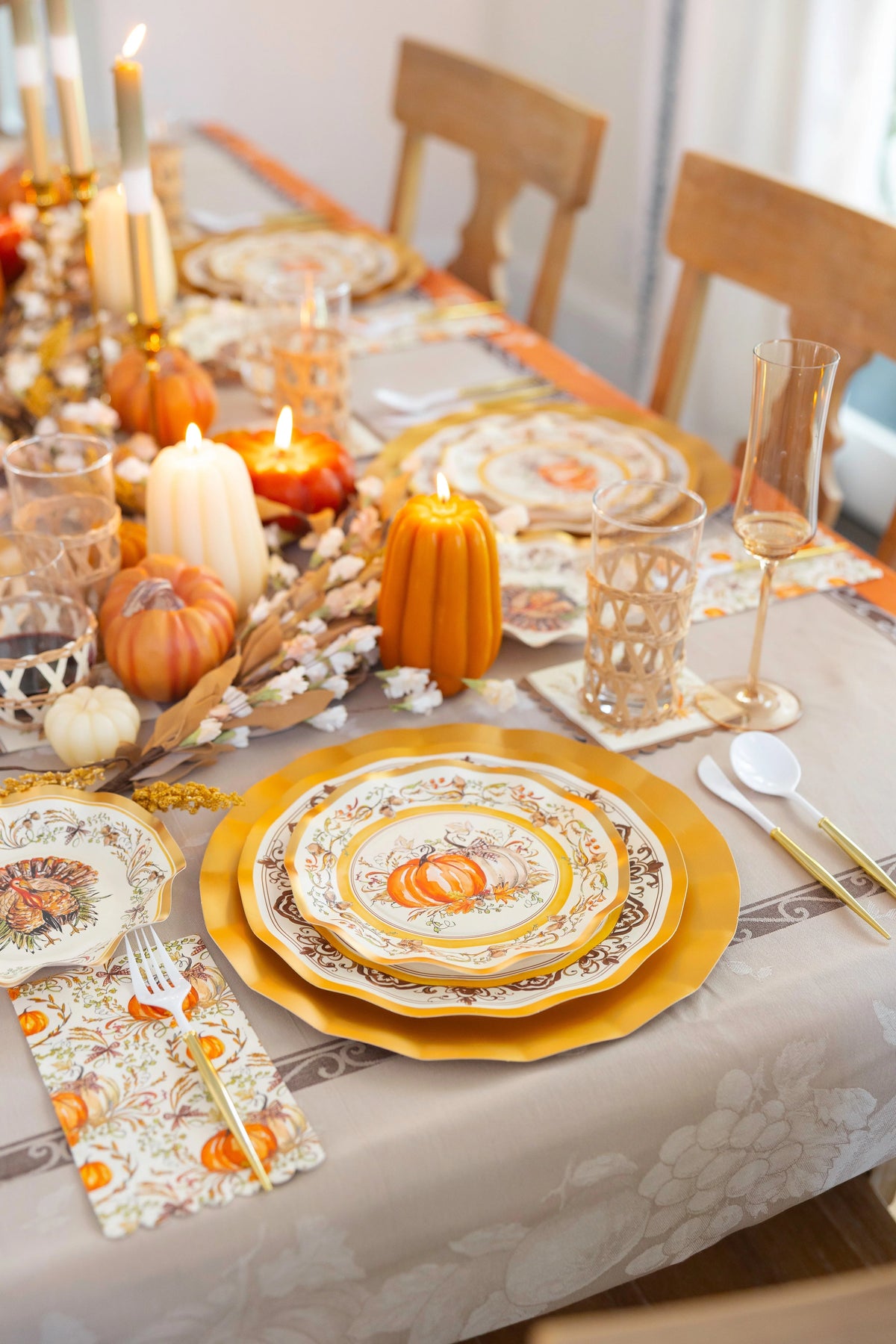 Disposable Plates Heavy-Duty Thanksgiving Design Gold Accents