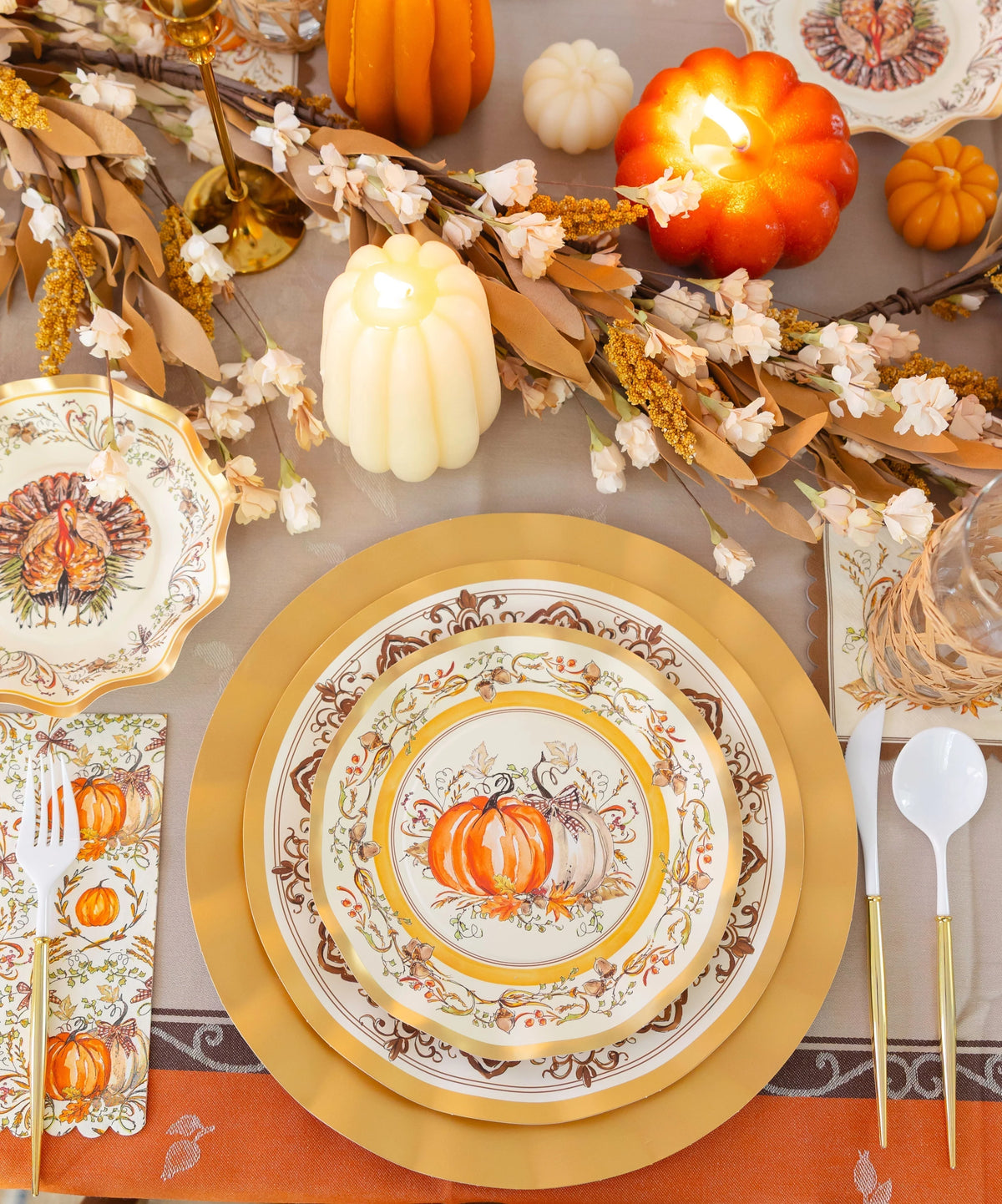 Disposable Plates Heavy-Duty Thanksgiving Design Gold Accents