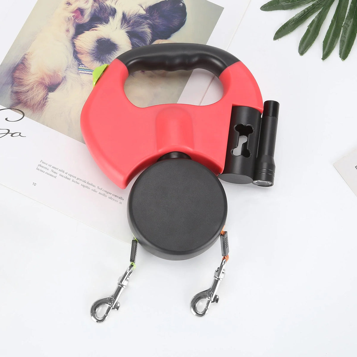 Double Dog Leash Tangle-Free Retractable LED Light