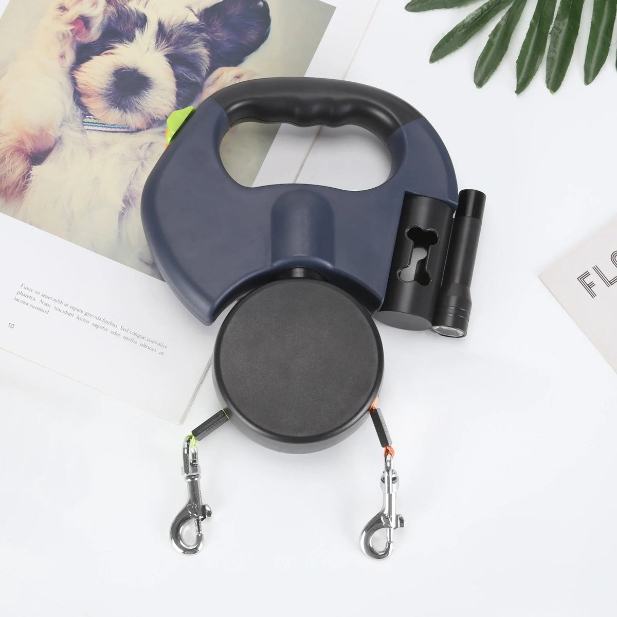 Double Dog Leash Tangle-Free Retractable LED Light