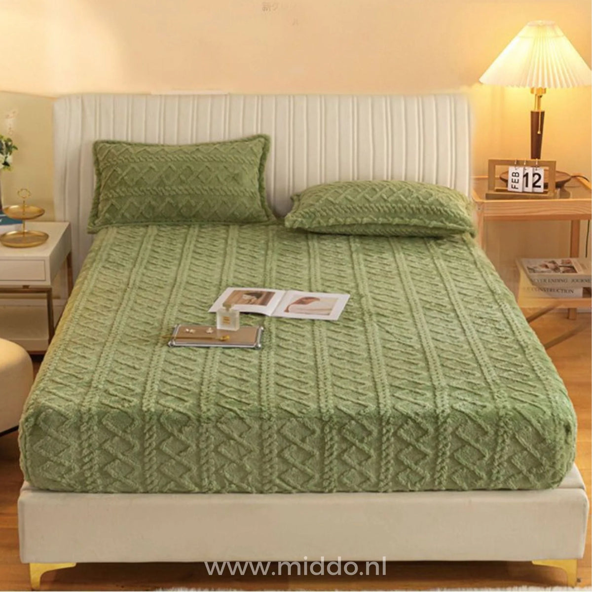 Fitted Sheet Soft Velour Fleece Elasticated Fit With Pillowcases