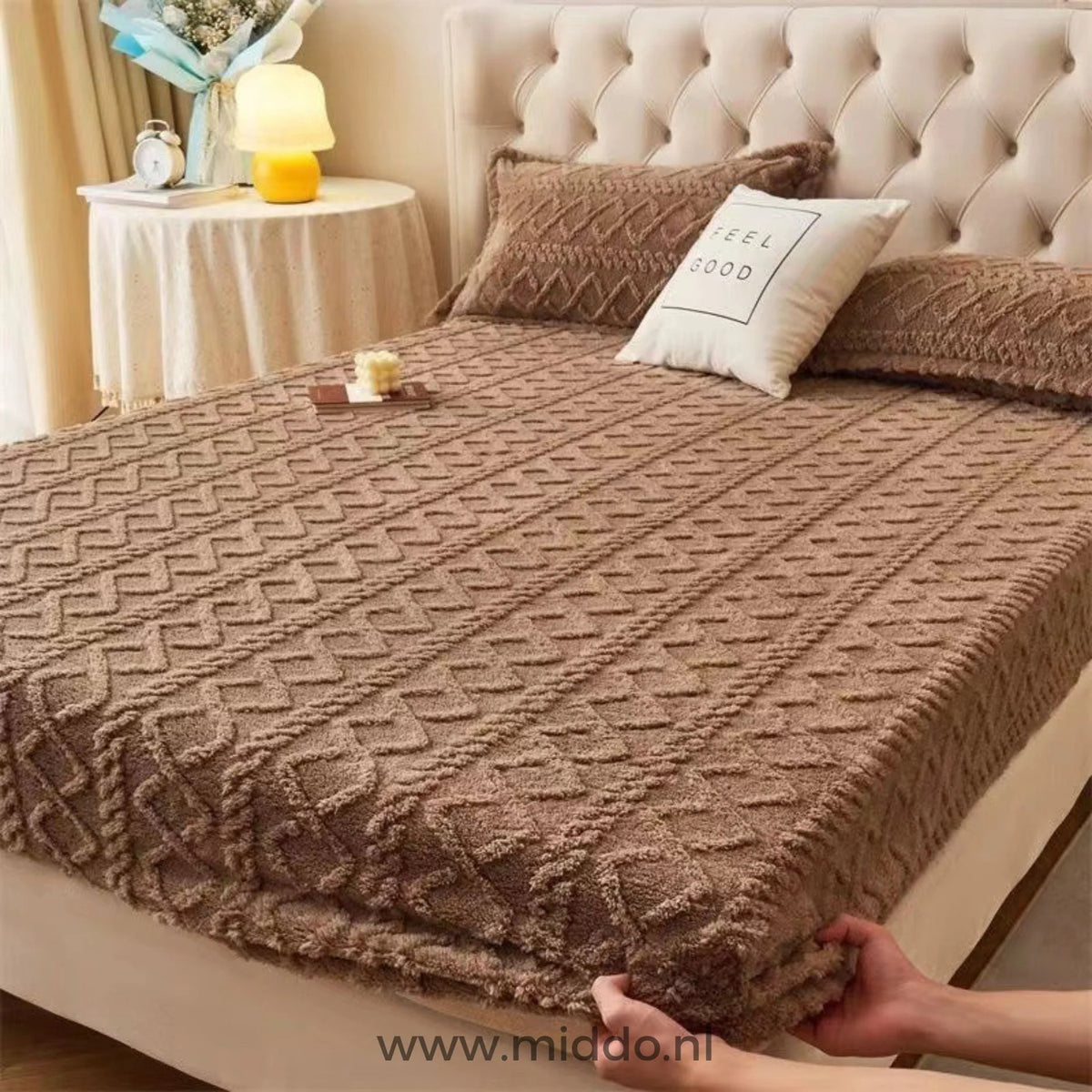 Fitted Sheet Soft Velour Fleece Elasticated Fit With Pillowcases