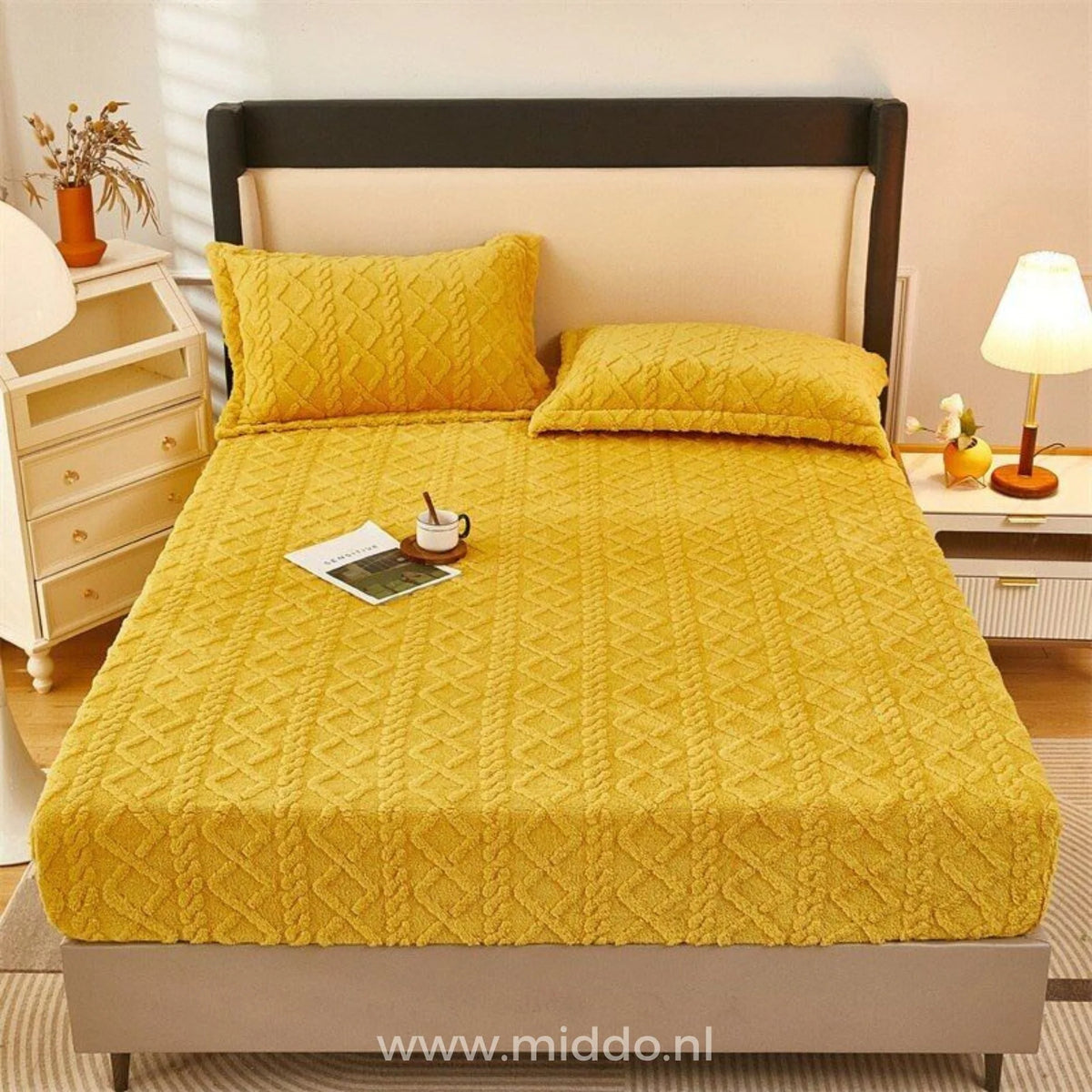 Fitted Sheet Soft Velour Fleece Elasticated Fit With Pillowcases