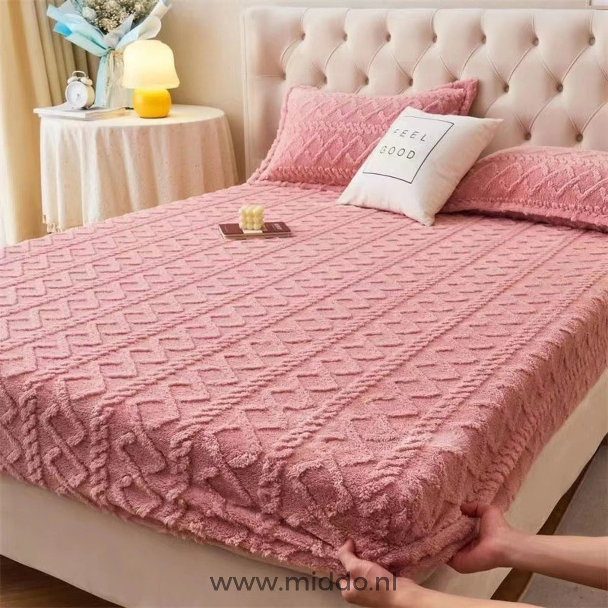 Fitted Sheet Soft Velour Fleece Elasticated Fit With Pillowcases