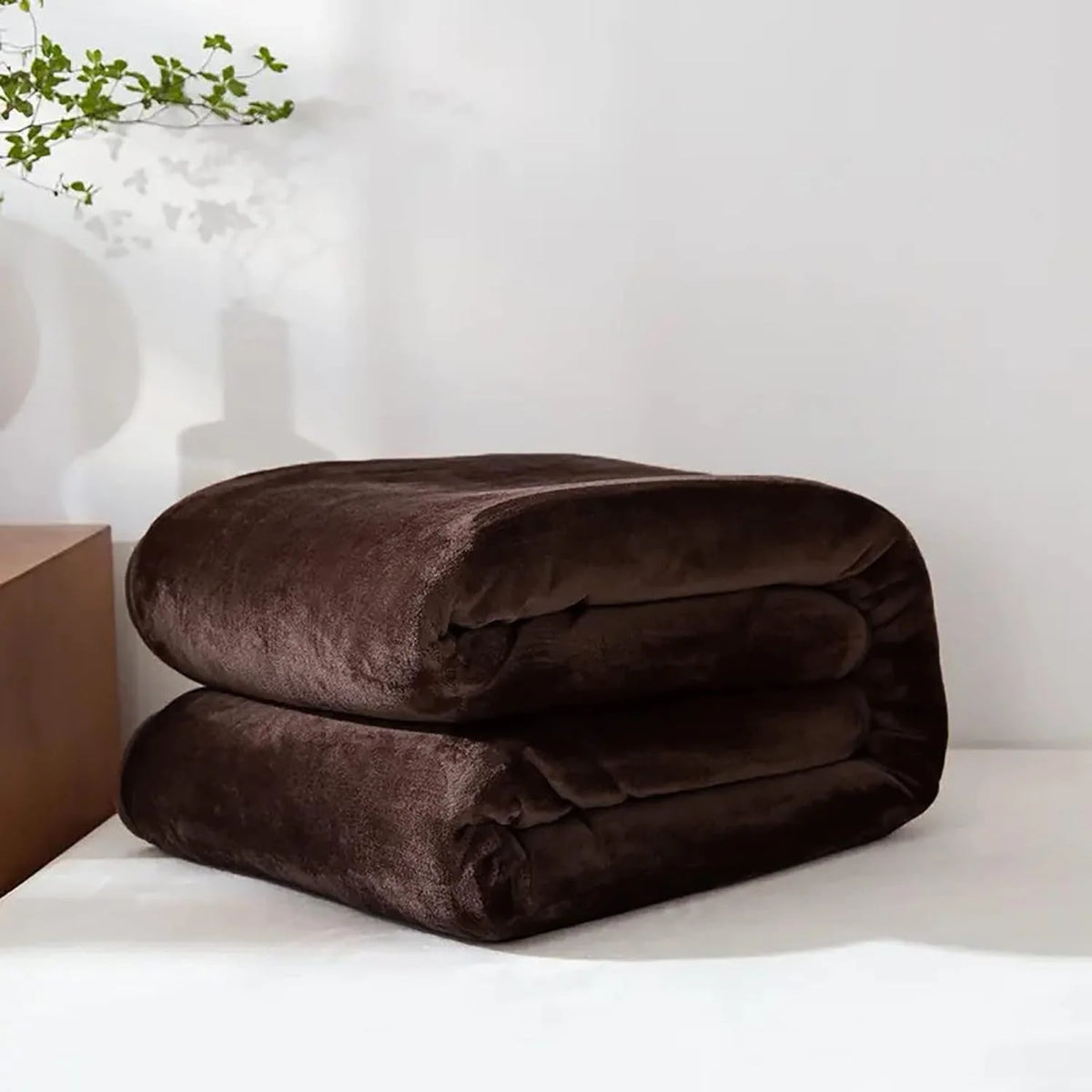 Fleece Throw Blanket Faux Fur Lightweight Machine Washable