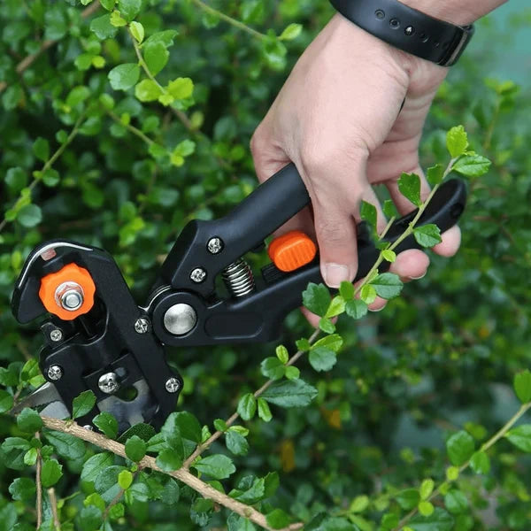 Garden Grafting Tool SK5 Steel 3 Interchangeable Blades Safety Lock