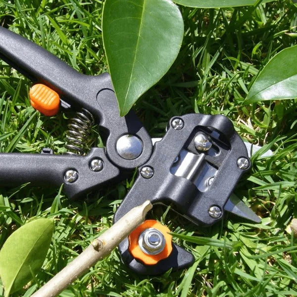 Garden Grafting Tool SK5 Steel 3 Interchangeable Blades Safety Lock
