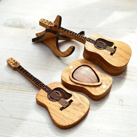 Guitar Pick Box Oak Personalized Engraving Display Stand