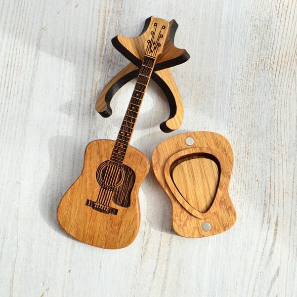 Guitar Pick Box Oak Personalized Engraving Display Stand