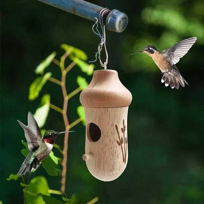 Hummingbird House Weather-Resistant Resin Wood-Grain Finish