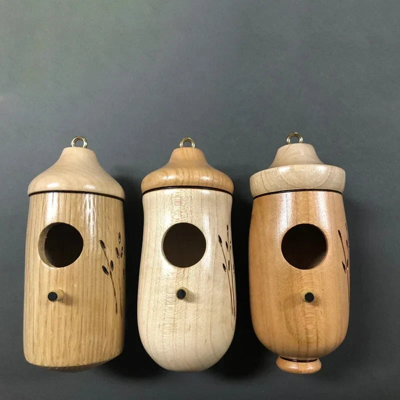 Hummingbird House Weather-Resistant Resin Wood-Grain Finish