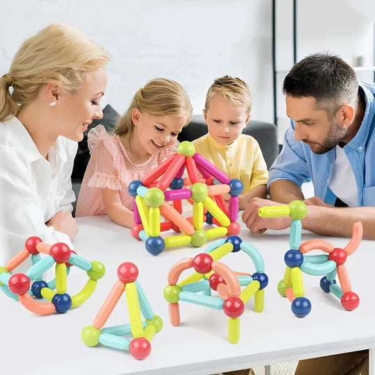 Magnetic Building Set 98-Piece STEM Storage Box