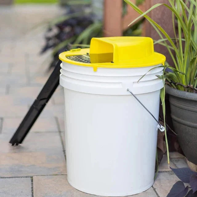 Mouse Trap Cover Automatic Reset Fits 5-Gallon Bucket