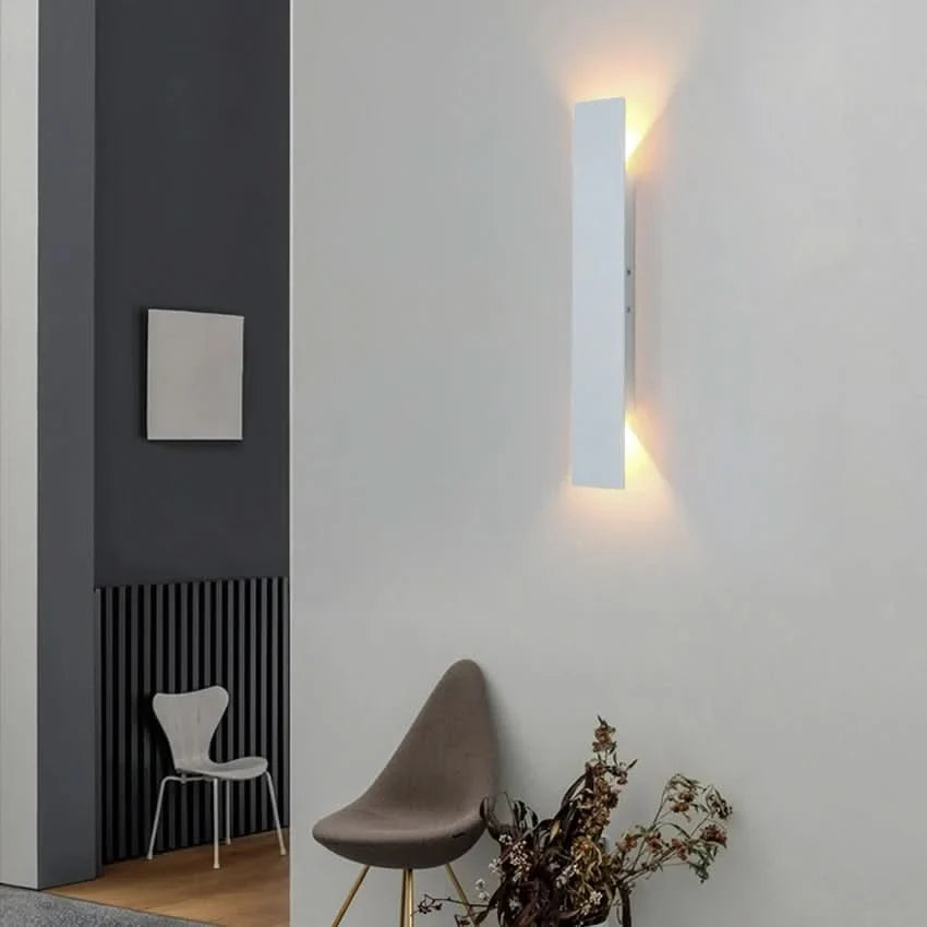 Outdoor Wall Light Integrated LED IP65 Weather-Resistant