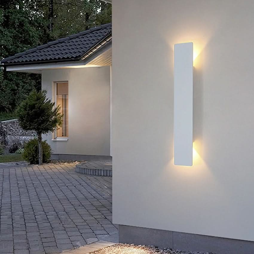 Outdoor Wall Light Integrated LED IP65 Weather-Resistant