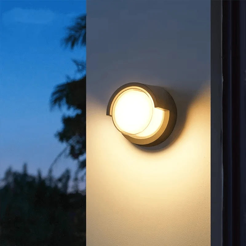 Outdoor Wall Light Integrated Warm White LED IP65 Weather-Resistant