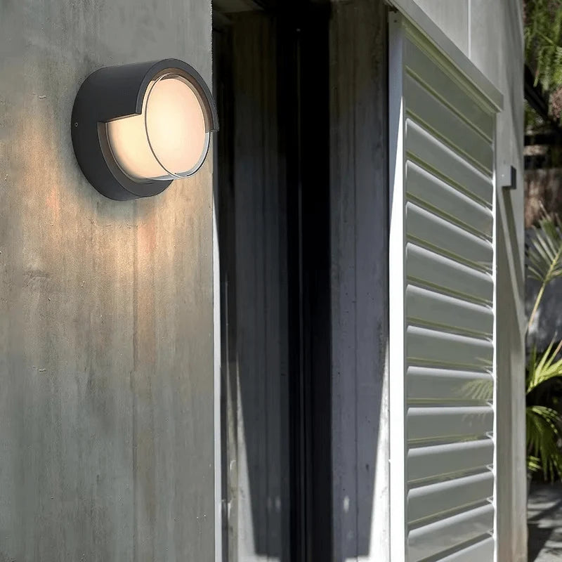 Outdoor Wall Light Integrated Warm White LED IP65 Weather-Resistant