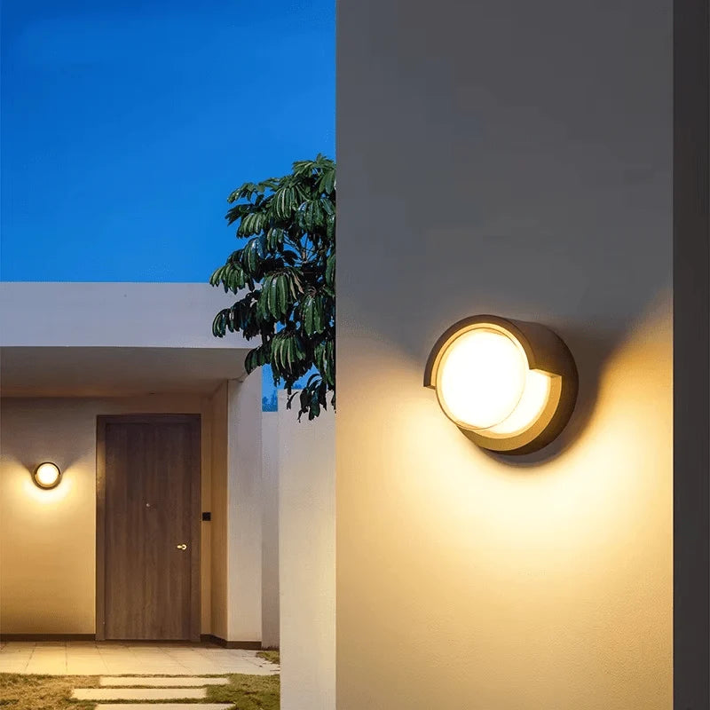 Outdoor Wall Light Integrated Warm White LED IP65 Weather-Resistant
