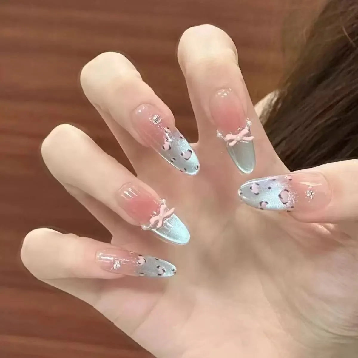 Press-On Nails 3D Embellished Designs Easy Application S and M Sizes