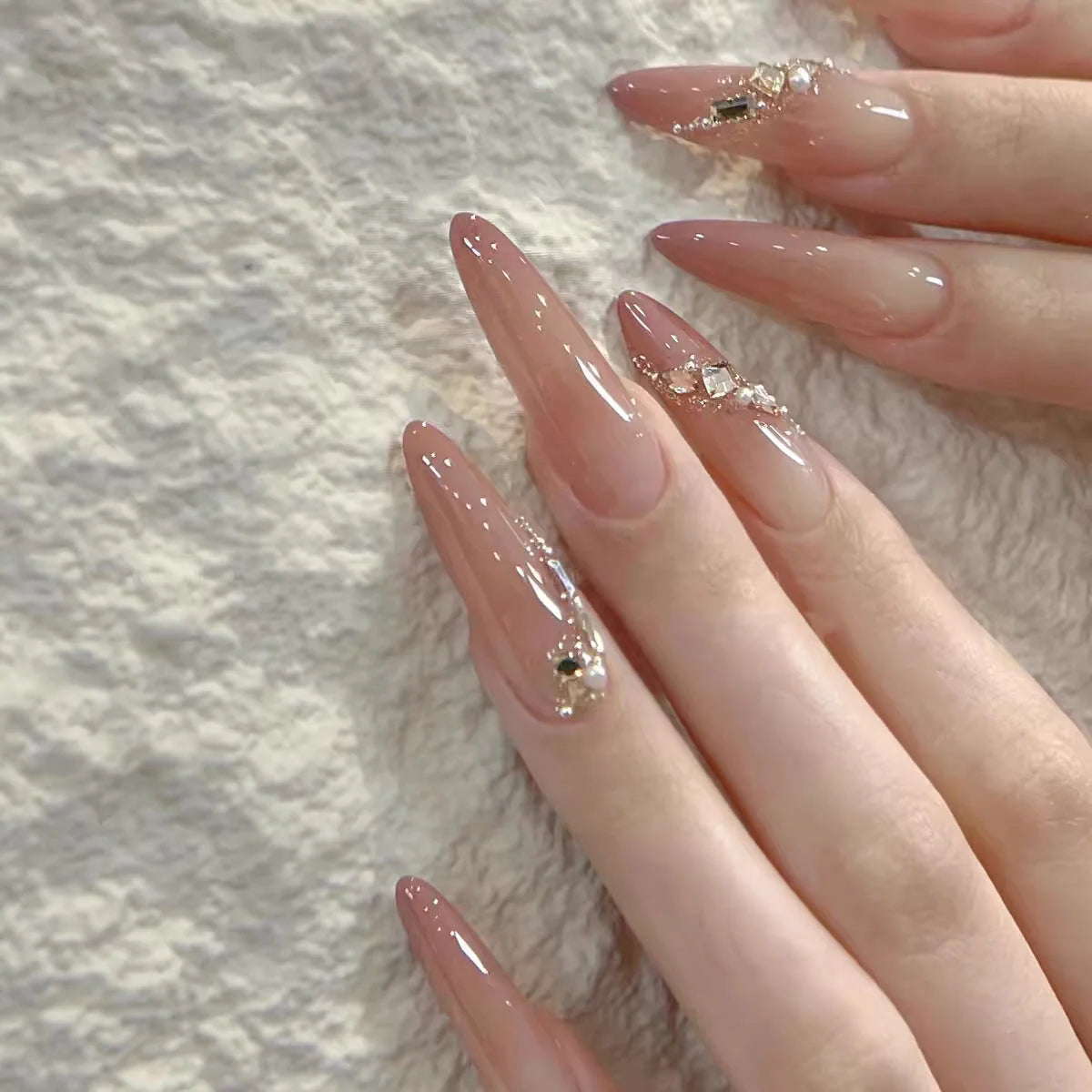 Press-On Nails 3D Embellished Designs Easy Application S and M Sizes