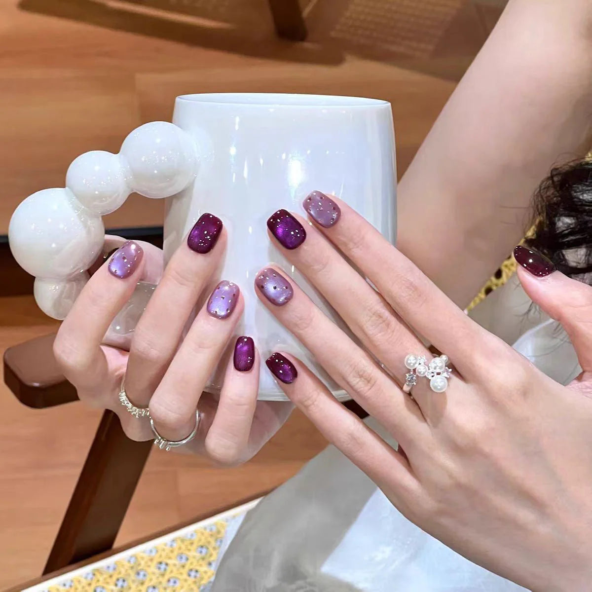 Press-On Nails 3D Embellished Designs Easy Application S and M Sizes