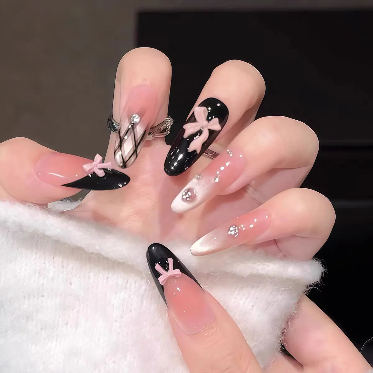 Press-On Nails 3D Embellished Designs Easy Application S and M Sizes