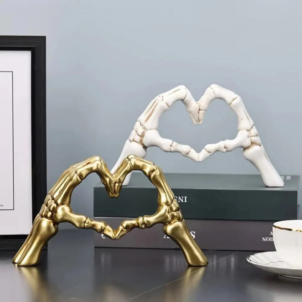Skeleton Figurine Resin Heart-Shaped Hands Self-Standing