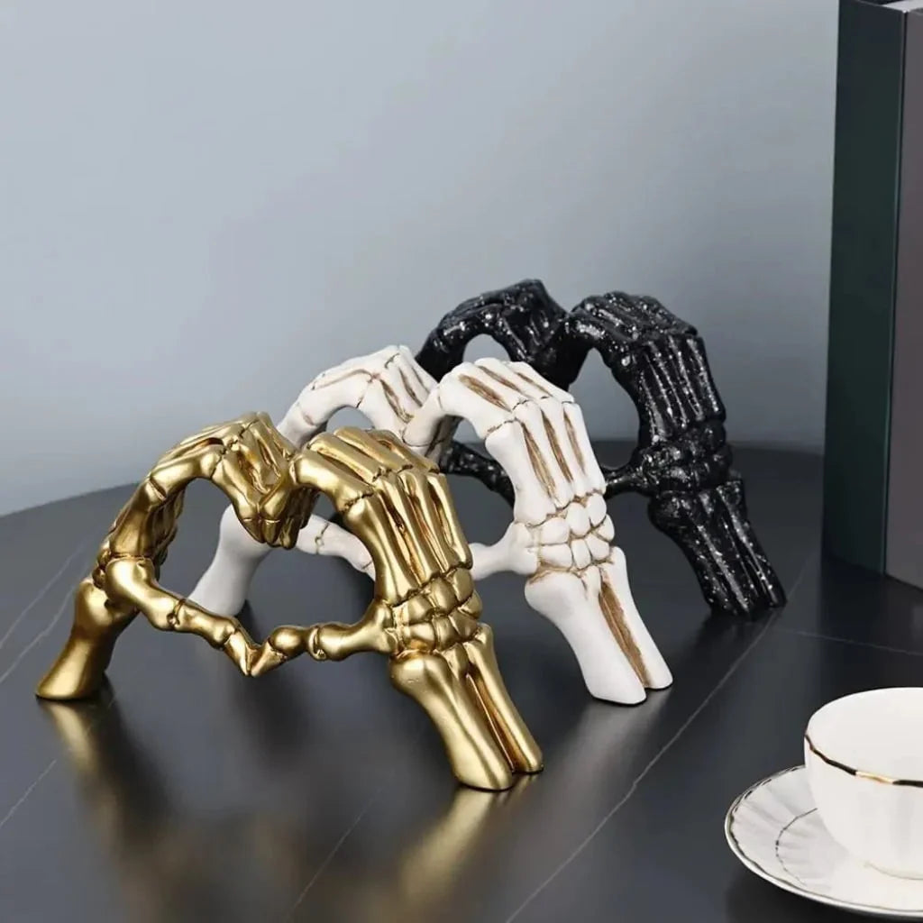 Skeleton Figurine Resin Heart-Shaped Hands Self-Standing