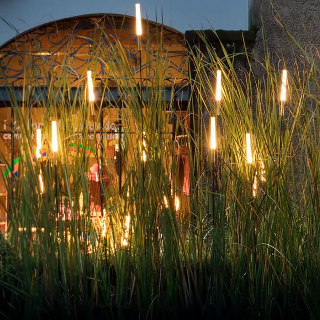Solar Garden Lights Reed-Style Solar-Powered Weatherproof LED