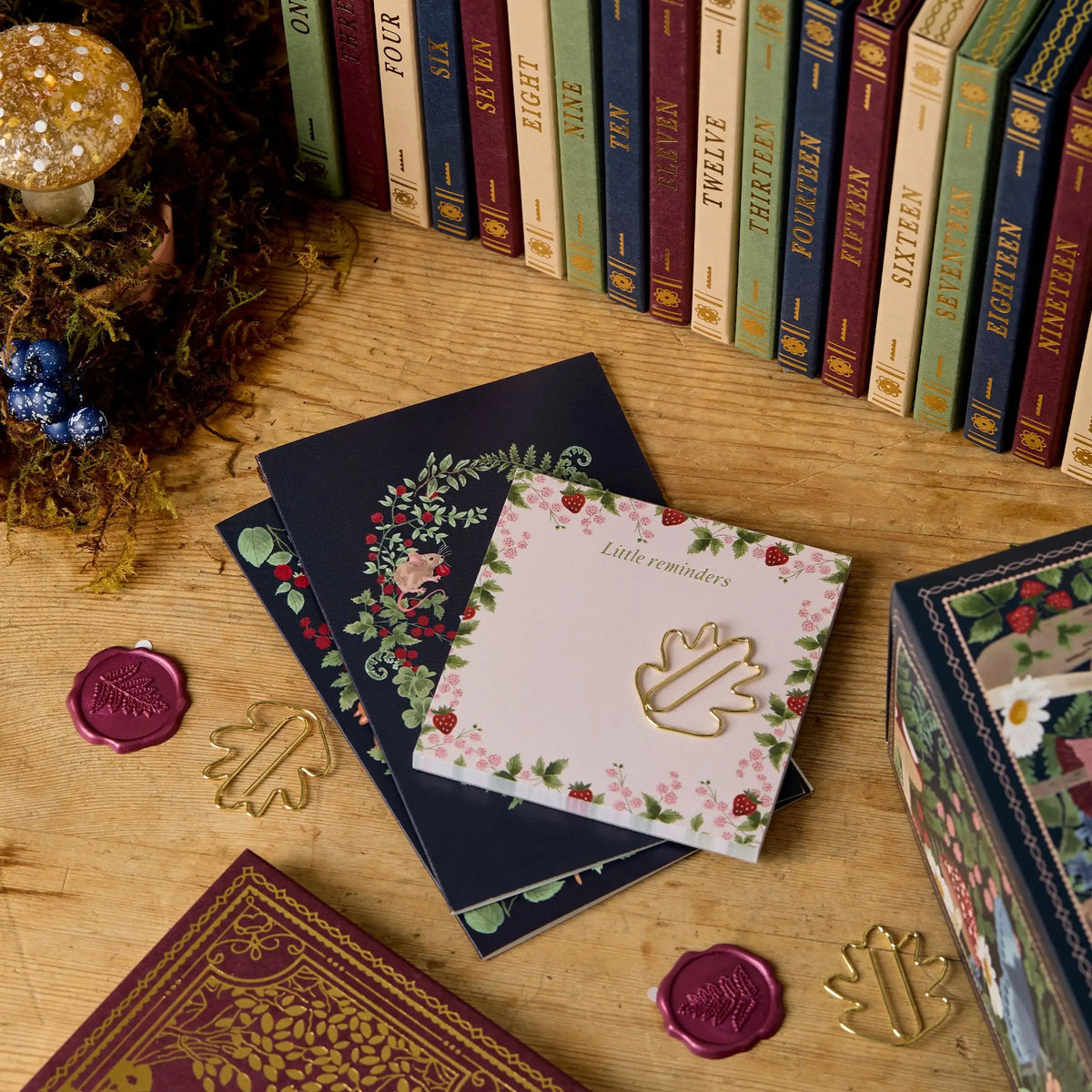 Stationery Advent Calendar 24-Piece Assortmentրցախ
