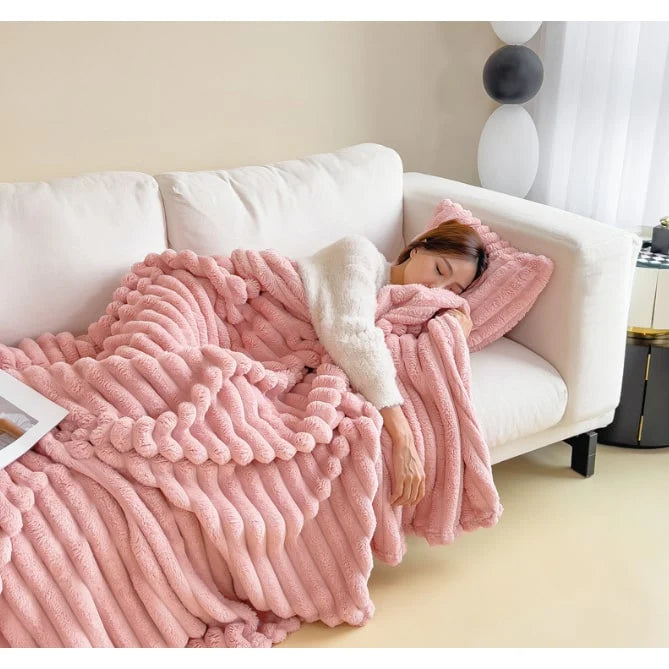 Throw Blanket Double-Sided Plush Faux Fur Pillowcase Included
