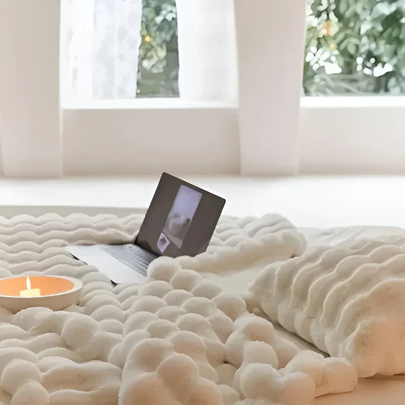 Throw Blanket Velvety Plush Lightweight Machine-Washable
