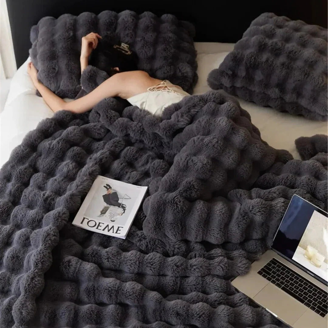 Throw Blanket Velvety Plush Lightweight Machine-Washable