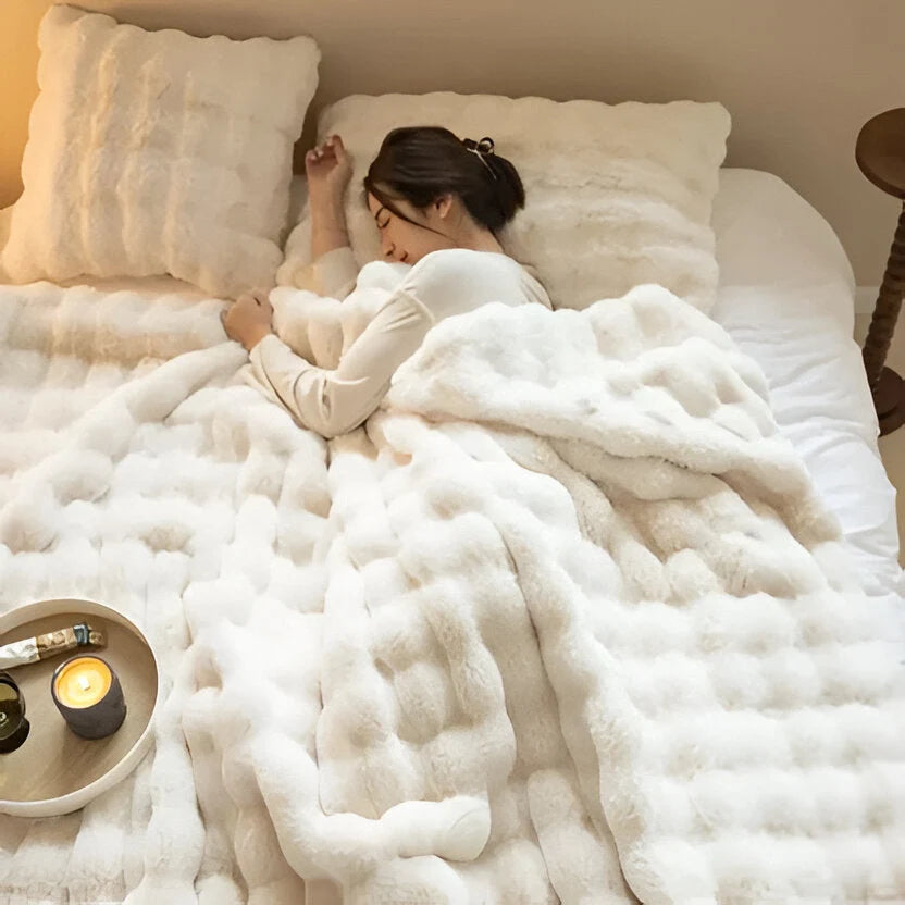 Throw Blanket Velvety Plush Lightweight Machine-Washable