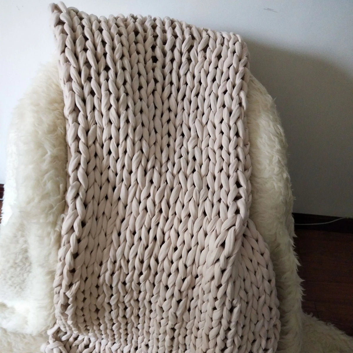 Weighted Throw Blanket Hand-Woven Chunky Knit Braided Edge